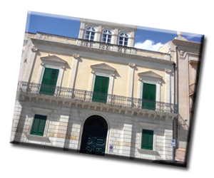 La facciata del Palazzo Modica Nicolaci di San Gio