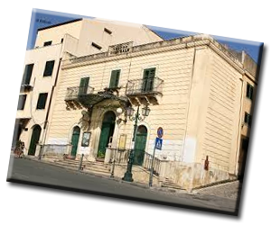 Teatro comunale-Smabuca di Sicilia
